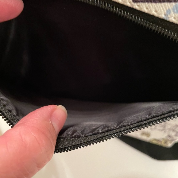 Cute glam so chic mini crossbody - Picture 3 of 9